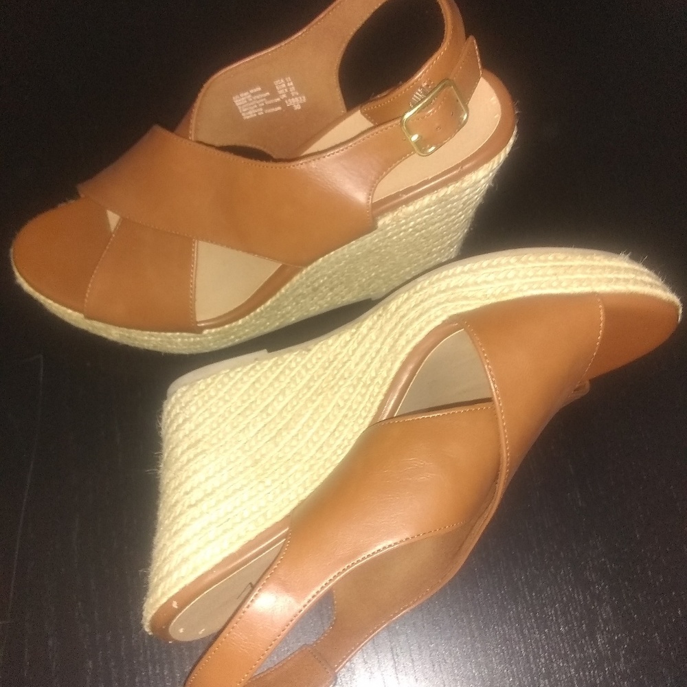 Brown strappy wedges